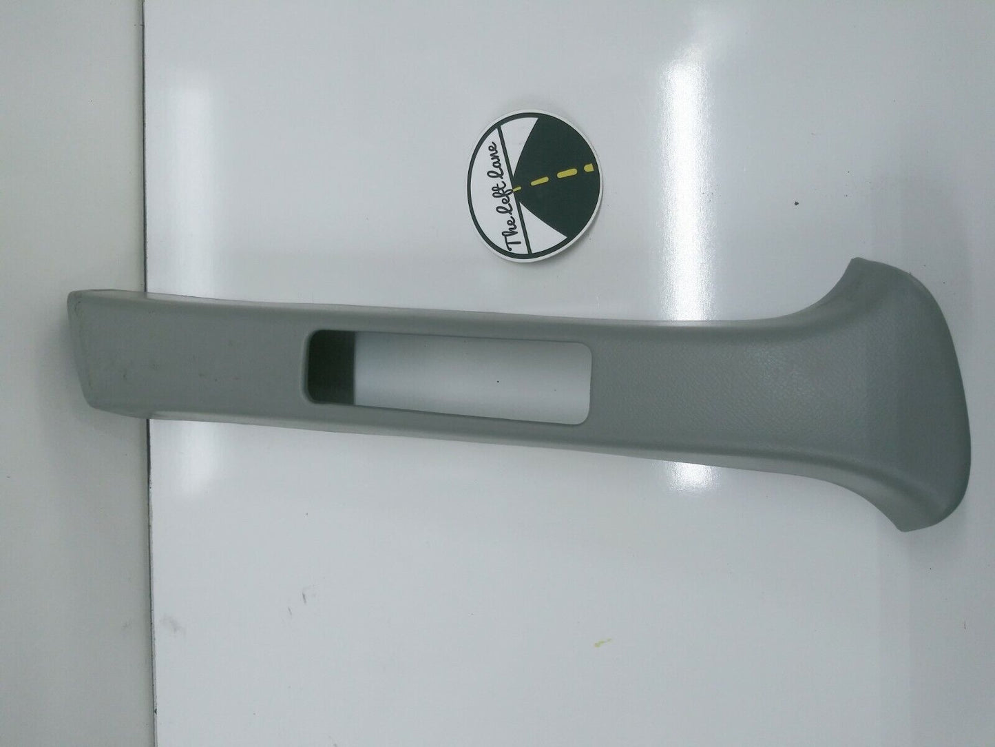 94 - 01 Acura Integra Sedan RH Left Driver B center Pillar Upper Seat Belt Trim