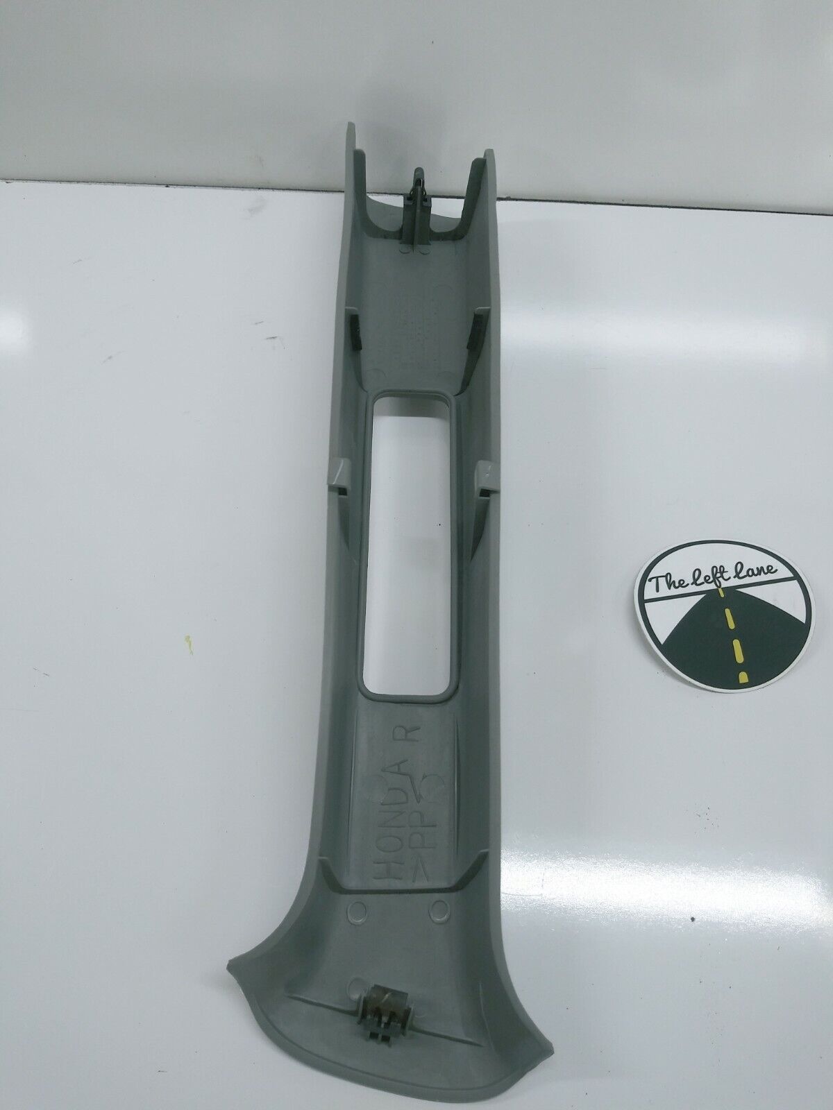 94 - 01 Acura Integra Sedan RH Left Driver B center Pillar Upper Seat Belt Trim