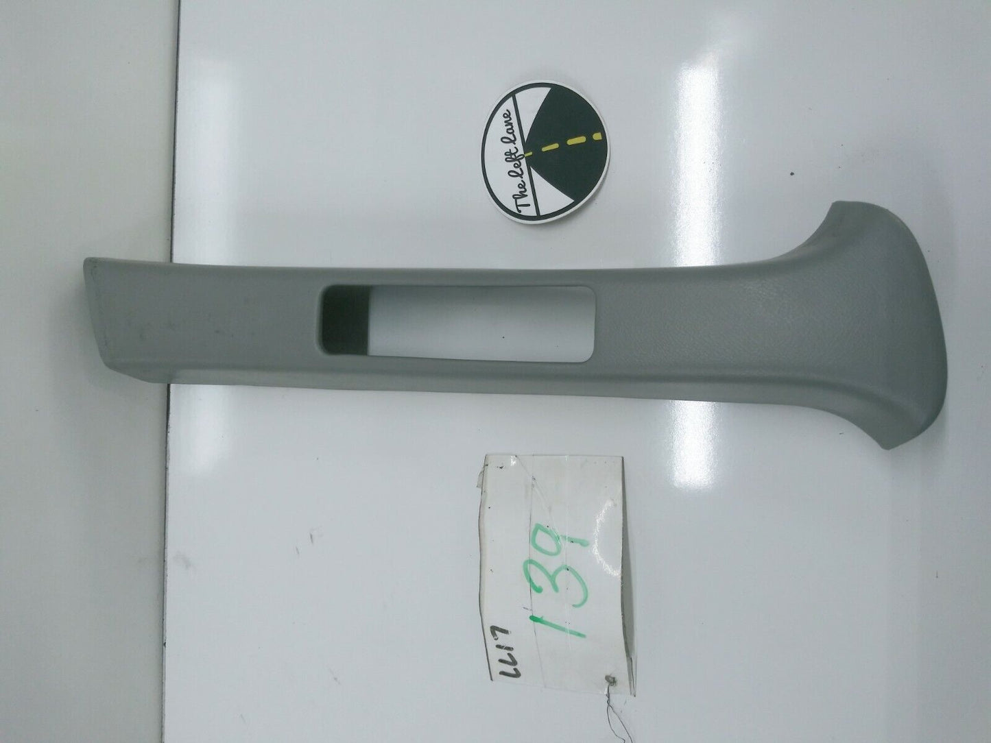 94 - 01 Acura Integra Sedan RH Left Driver B center Pillar Upper Seat Belt Trim