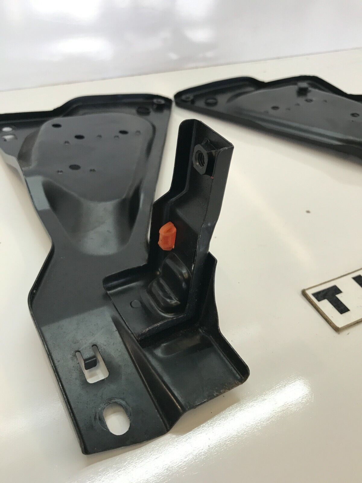 94-01 Acura Integra Dash End Support Bracket set LH RH OEM