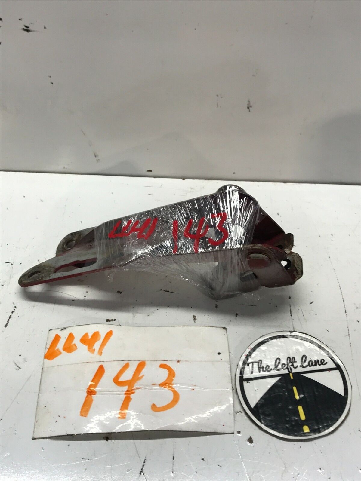 94-01 ACURA INTEGRA LS RS DOOR HOOD HINGE SET HINGES LEFT RIGHT RED - OEM