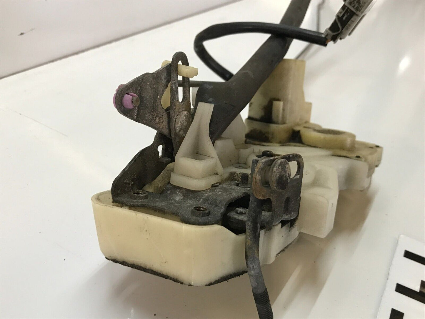 97 98 99 00 01 02 ACURA INTEGRA RIGHT PASSANGER REAR DOOR LOCK ACTUATOR OEM