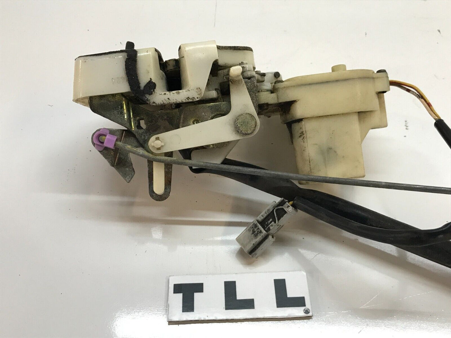 97 98 99 00 01 02 ACURA INTEGRA RIGHT PASSANGER REAR DOOR LOCK ACTUATOR OEM