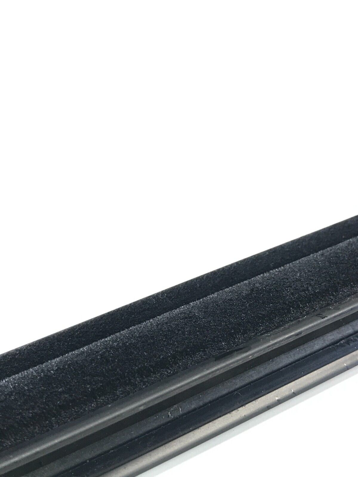 94 - 01 Acura Integra 2 Dr RH Passenger Front Door Exterior Window Scrapper Seal