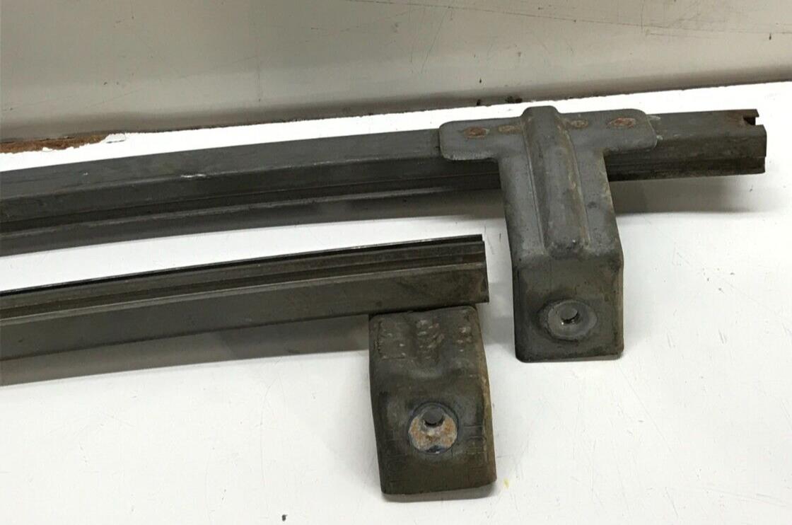 94 - 01 Acura Integra 2 Door Coupe RH Side Door Window Guide Rails