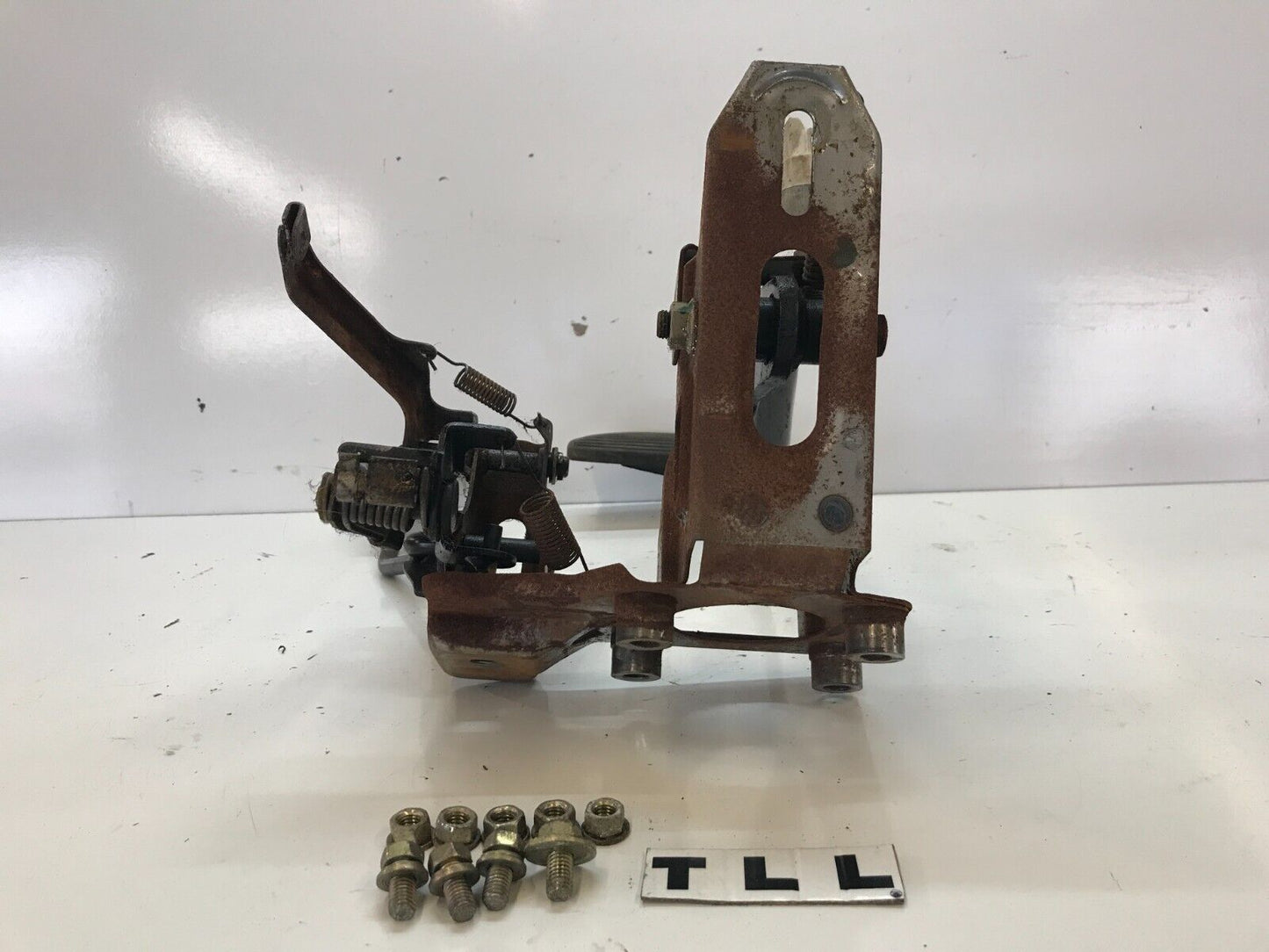 94-01 ACURA INTEGRA AUTOMATIC TRANSMISSION MODEL - GAS AND BRAKE PEDAL OEM