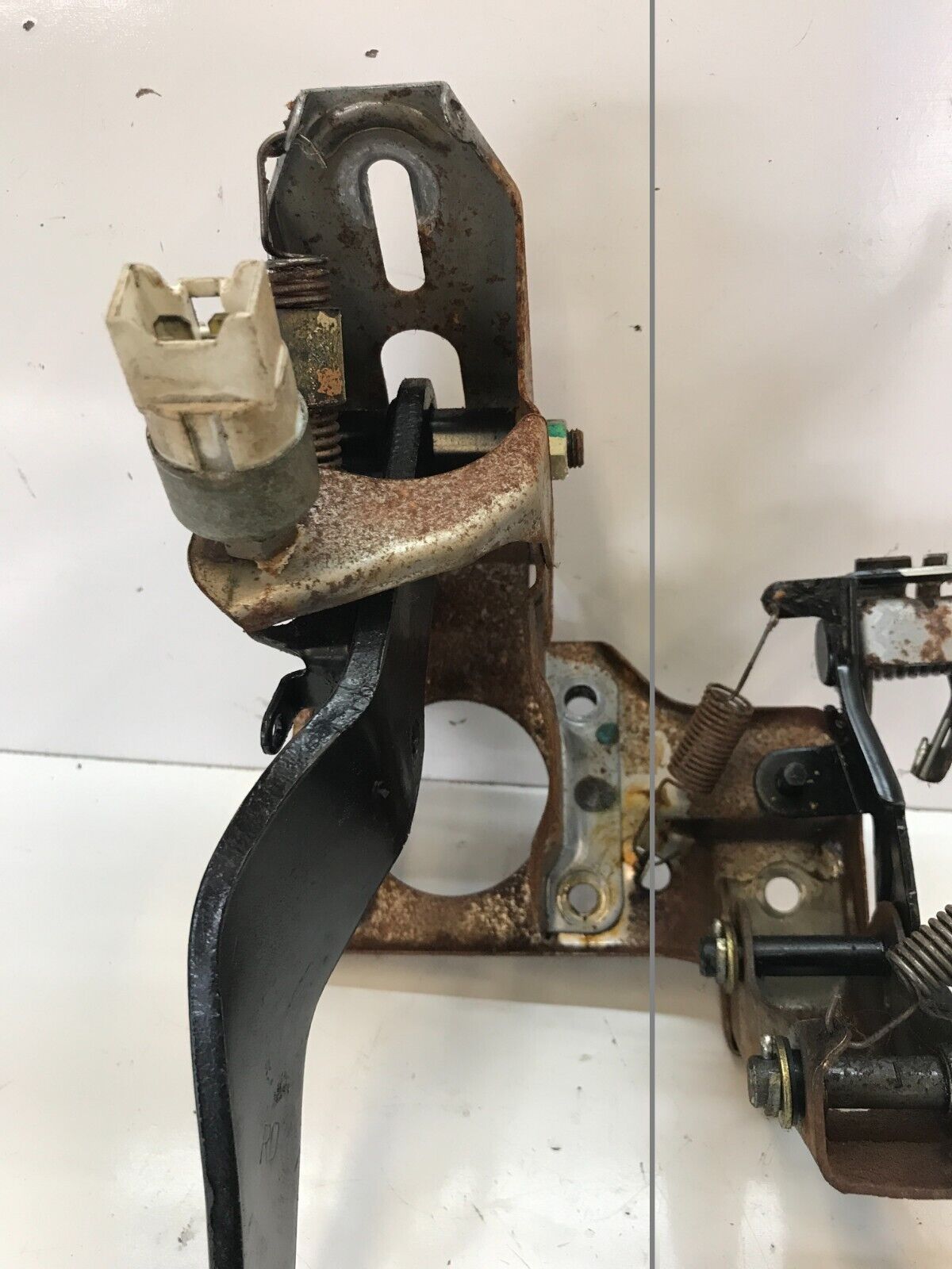 94-01 ACURA INTEGRA AUTOMATIC TRANSMISSION MODEL - GAS AND BRAKE PEDAL OEM