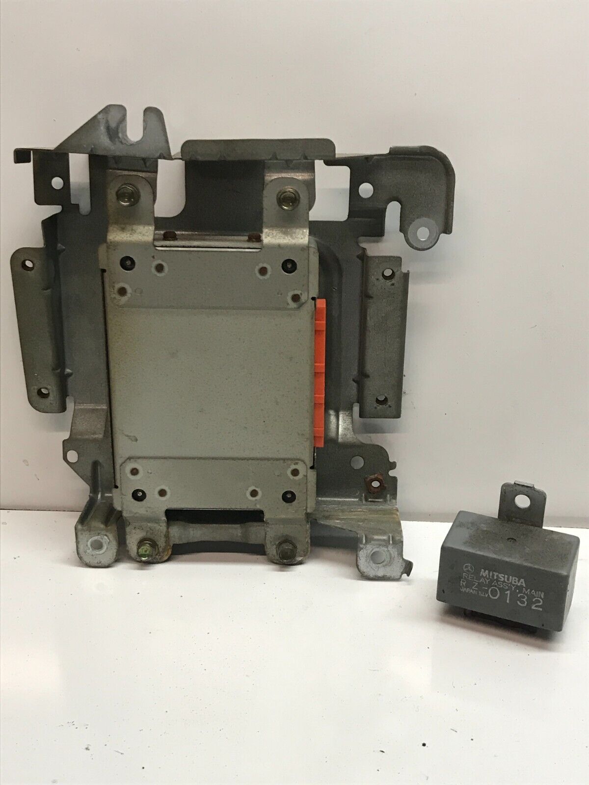 94-01 Acura Integra Sedan ABS Control Unit & Main Relay Asssy. OEM