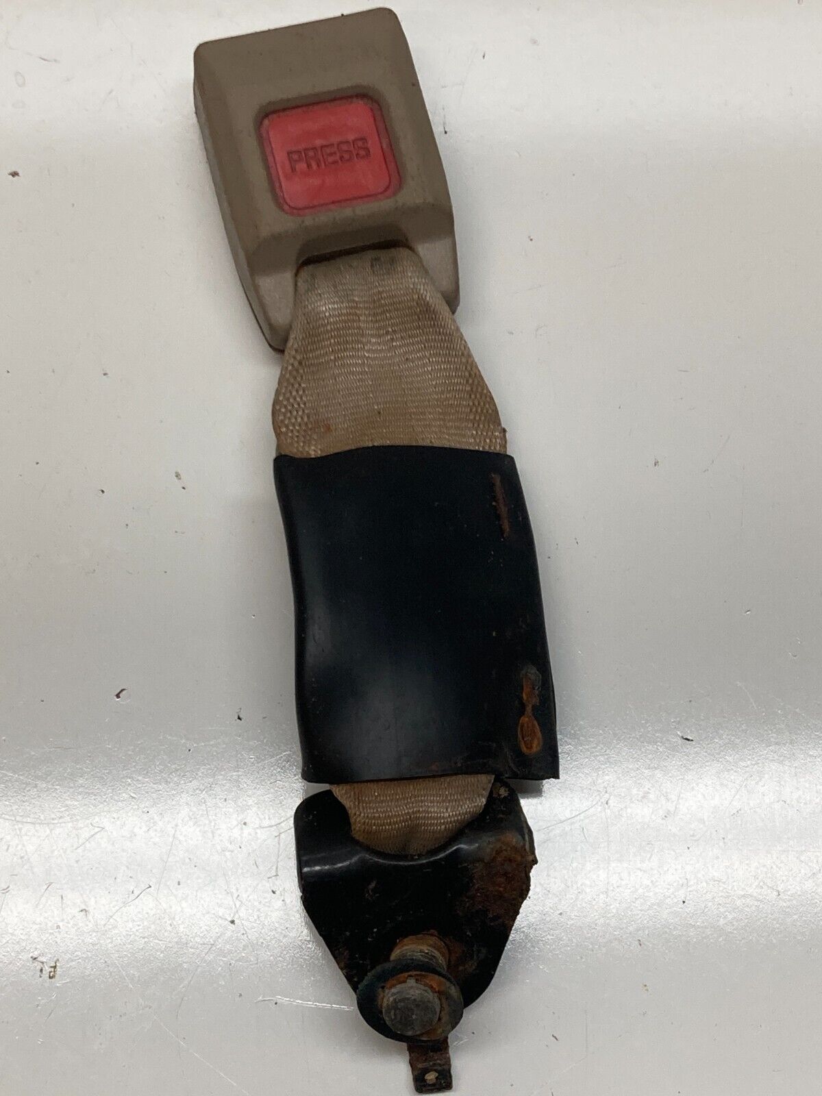 94-01 Acura Integra Rear Seat Belt Buckle Reciever Pair Coupe 2 Door Tan
