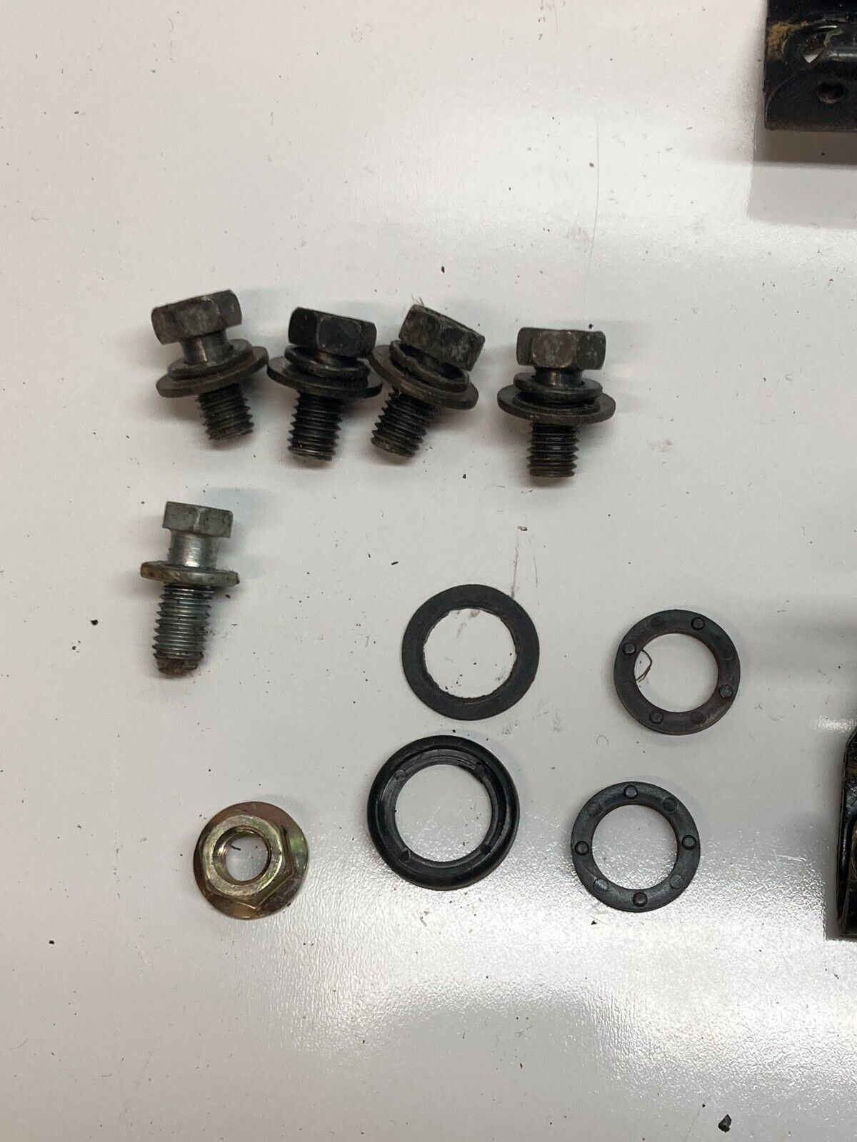 94-01 ACURA INTEGRA - DRIVER LEFT FRONT - SEAT RAIL MOUNTING BRACKET SLIDER