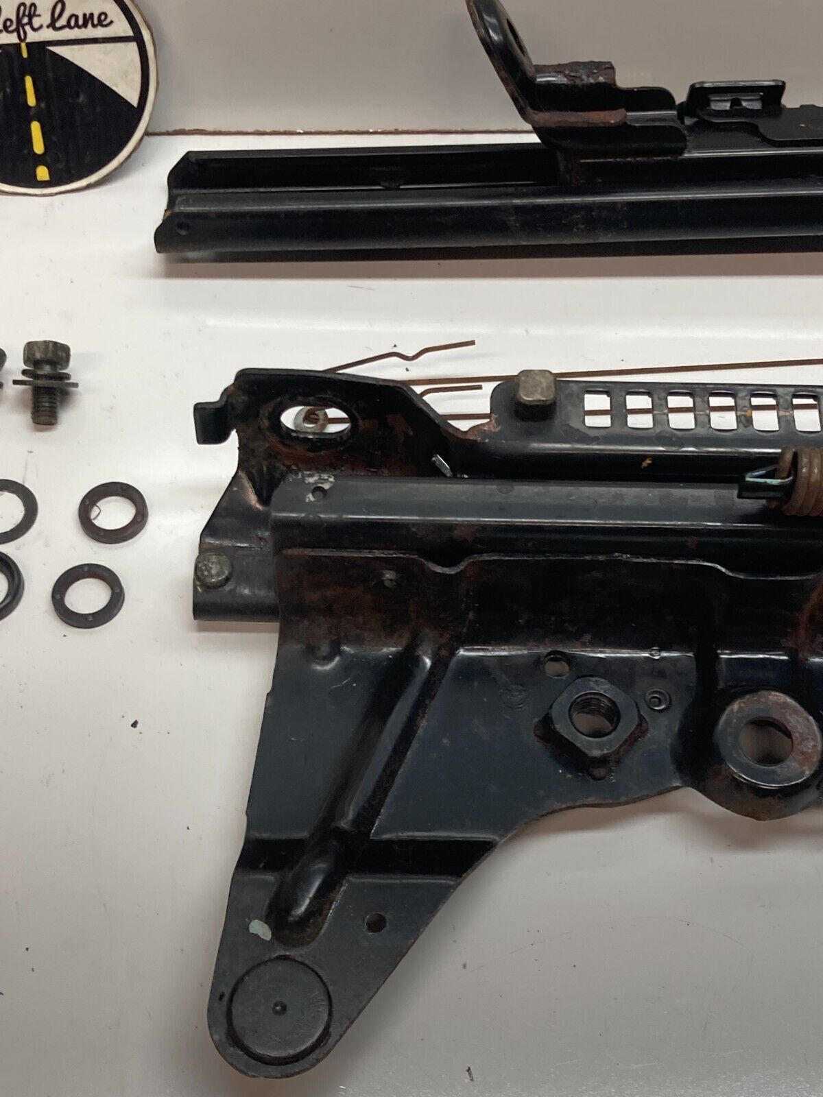94-01 ACURA INTEGRA - DRIVER LEFT FRONT - SEAT RAIL MOUNTING BRACKET SLIDER