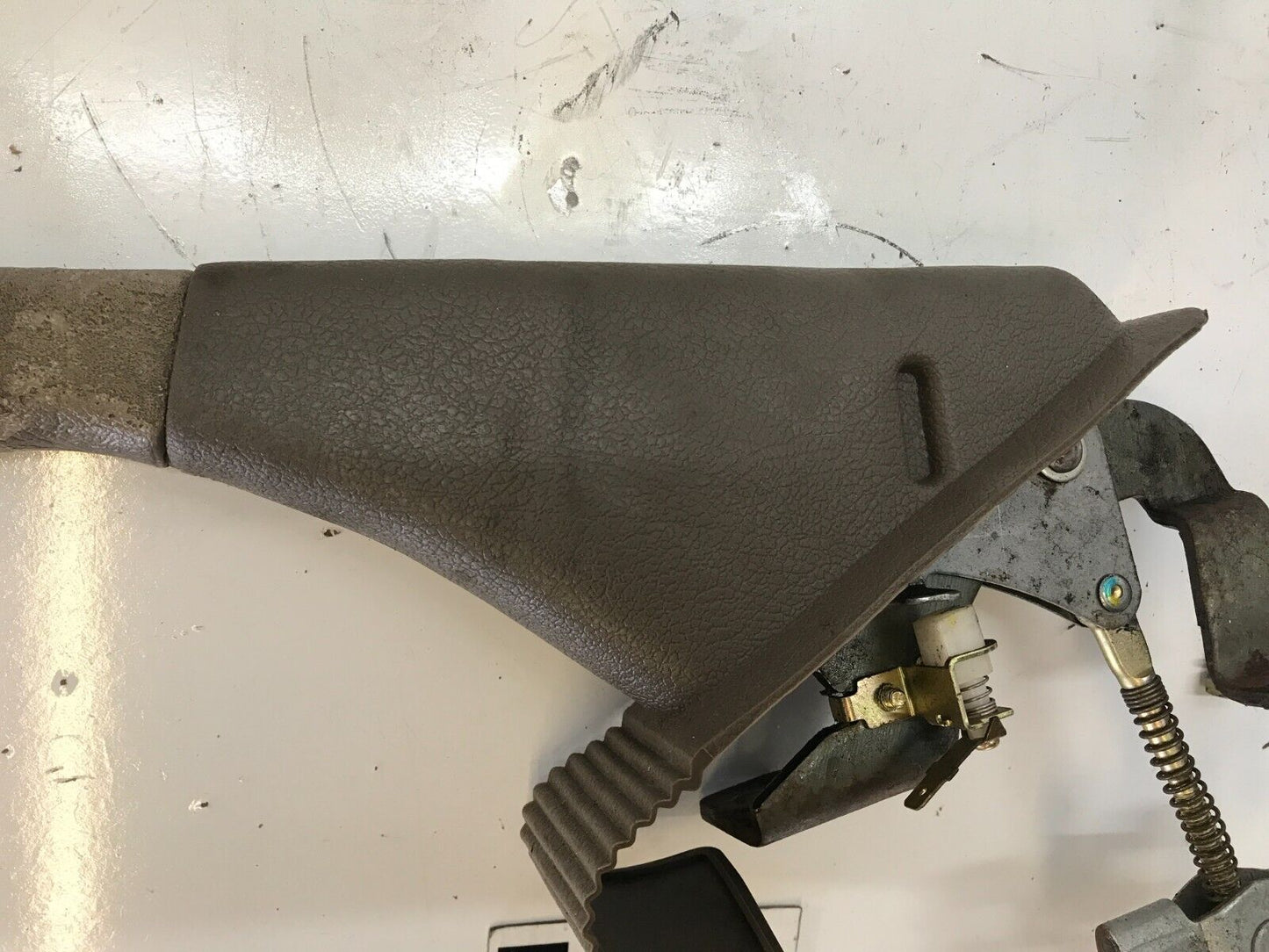 94-01 ACURA INTEGRA E BRAKE PARKING EMERGENCY PULL HANDLE LEVER TAN OEM