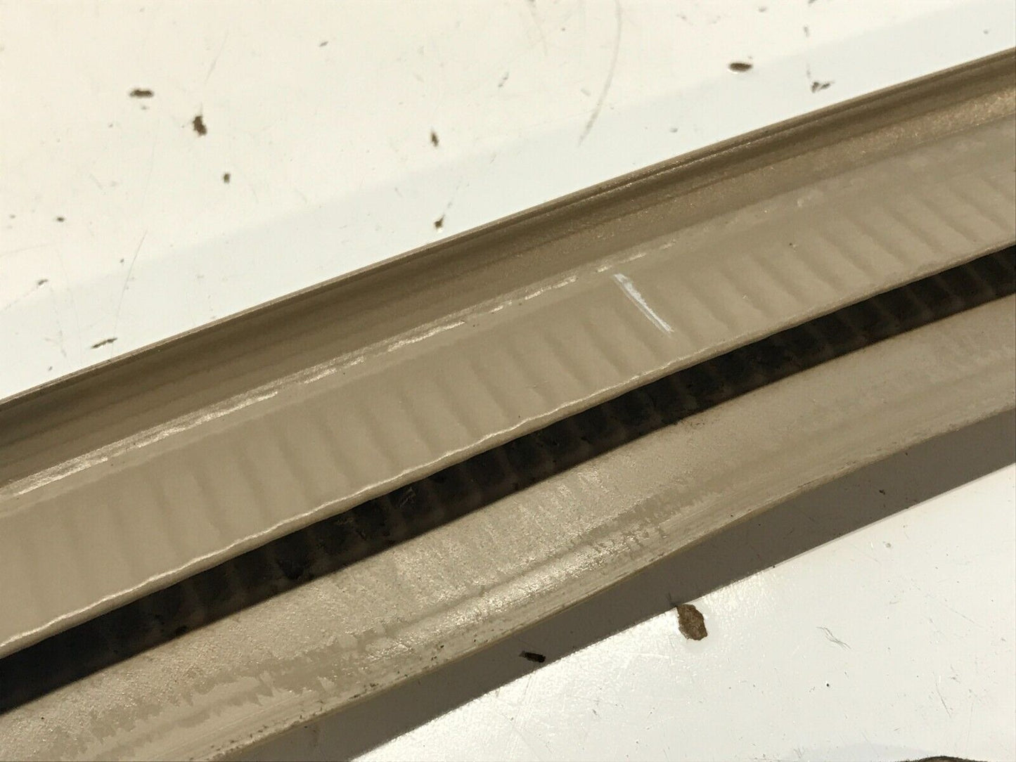 94-01 Acura Integra Rear Hatch Trunk Lower Strip Gasket Seal Tan