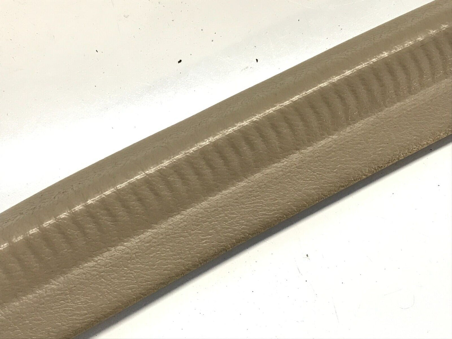 94-01 Acura Integra Rear Hatch Trunk Lower Strip Gasket Seal Tan