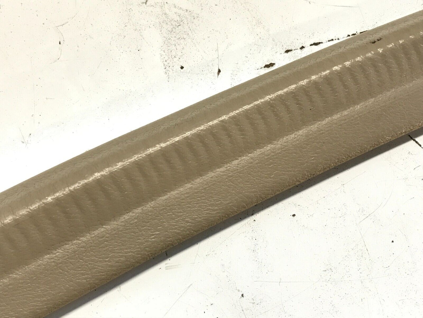 94-01 Acura Integra Rear Hatch Trunk Lower Strip Gasket Seal Tan