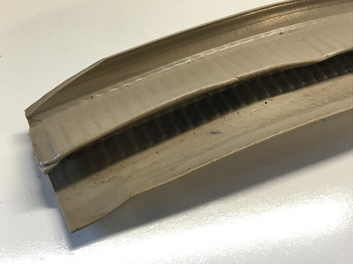 94-01 Acura Integra Rear Hatch Trunk Lower Strip Gasket Seal Tan