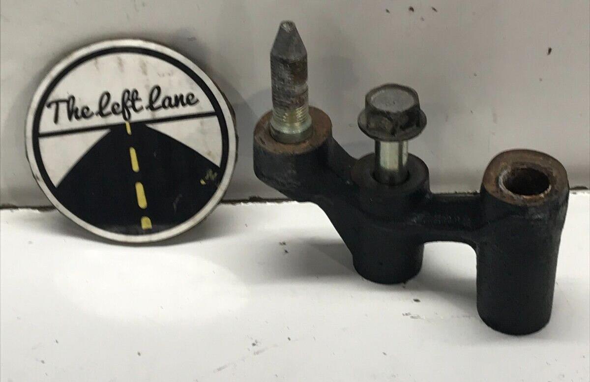 94 - 01 Acura Integra AutoMatic Transmisson Upper Top Mount Bracket