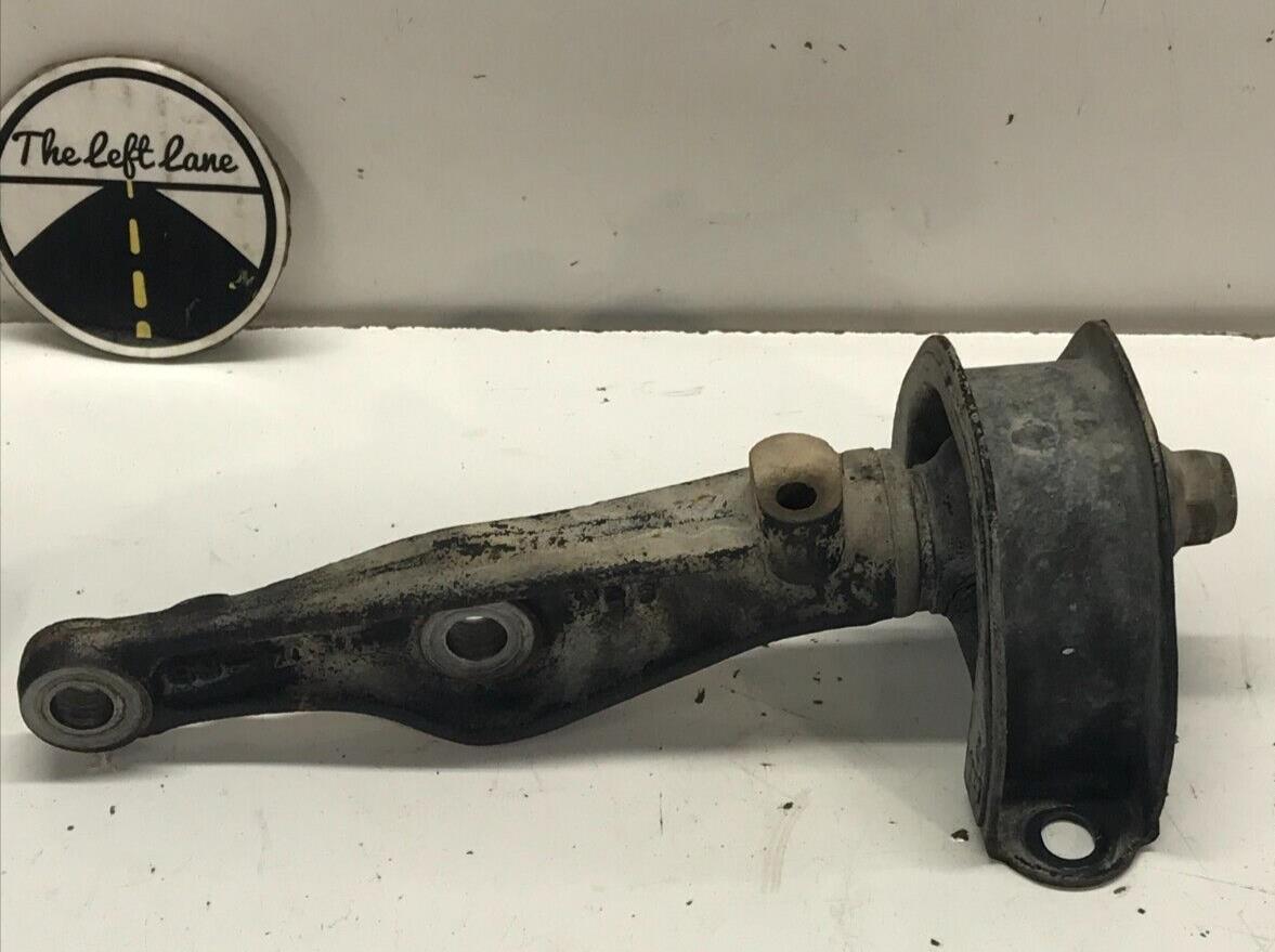 96-01 Acura Integra OEM B18B1 A/T Engine Motor Mount Bracket - Lower Right