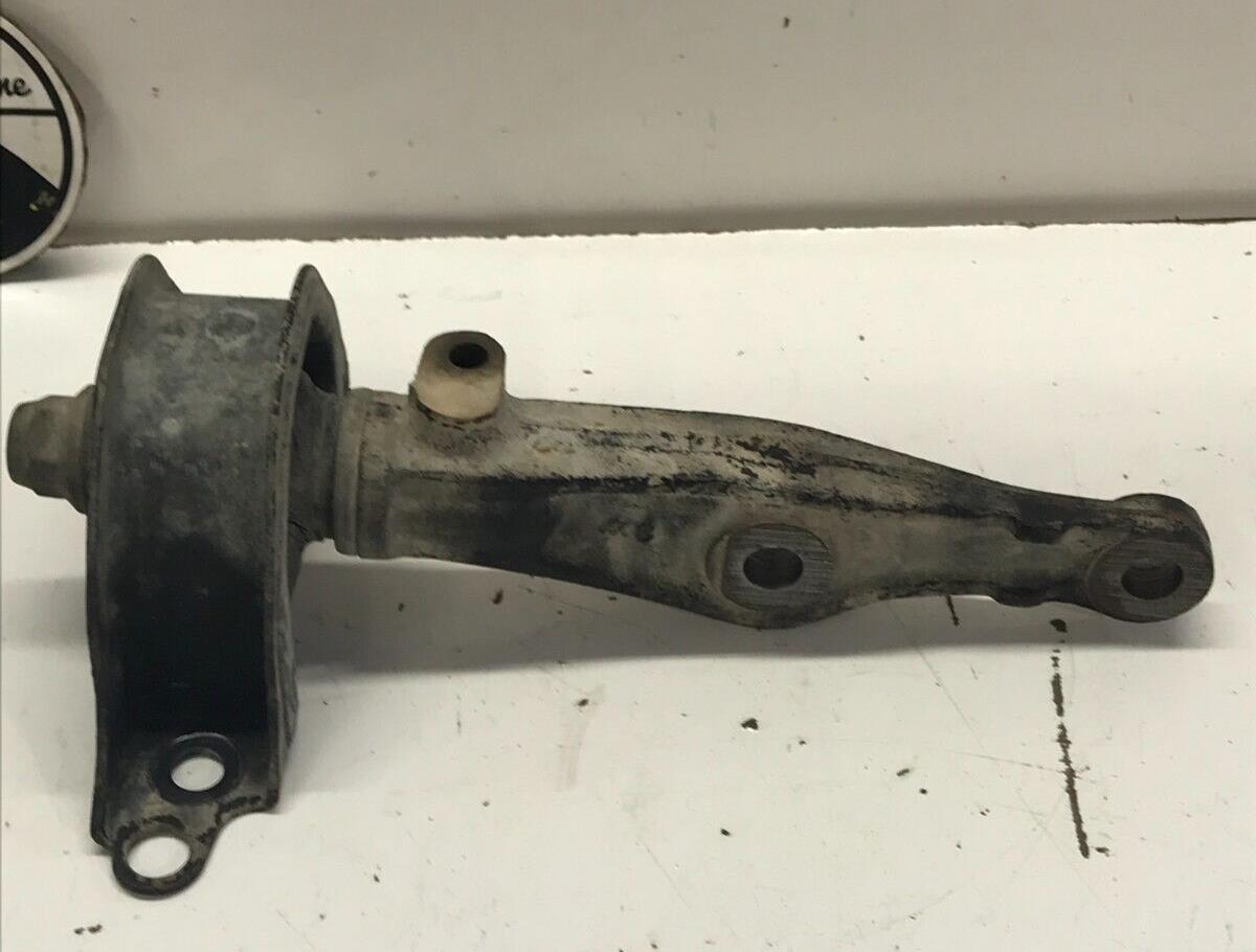 96-01 Acura Integra OEM B18B1 A/T Engine Motor Mount Bracket - Lower Right