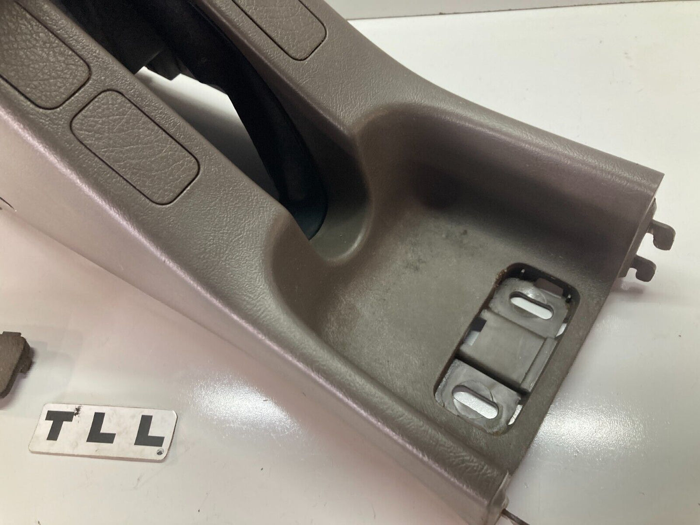 94-01 ACURA INTEGRA CENTER CONSOLE ARM REST TAN IN COLOR OEM FACTORY