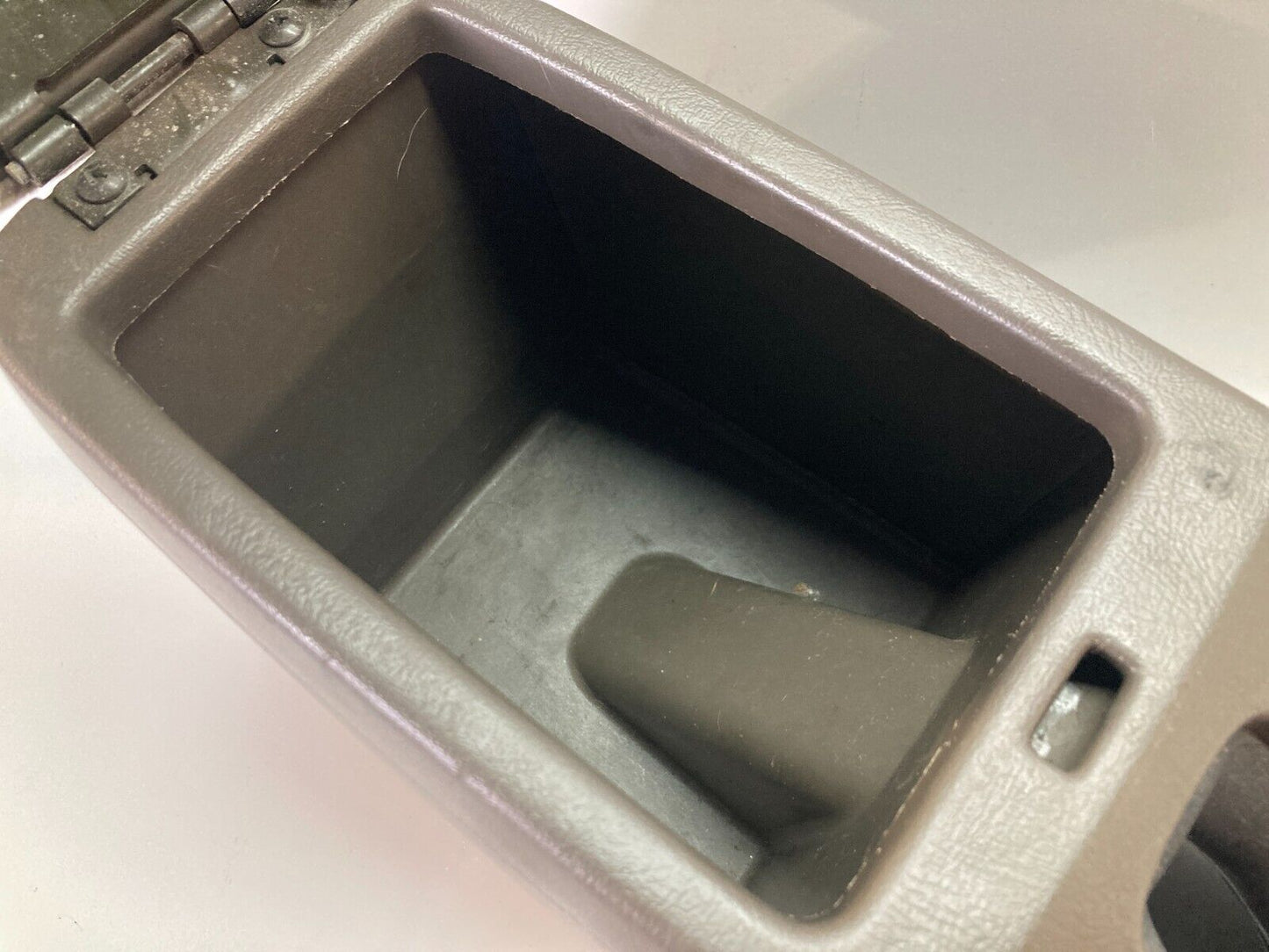 94-01 ACURA INTEGRA CENTER CONSOLE ARM REST TAN IN COLOR OEM FACTORY