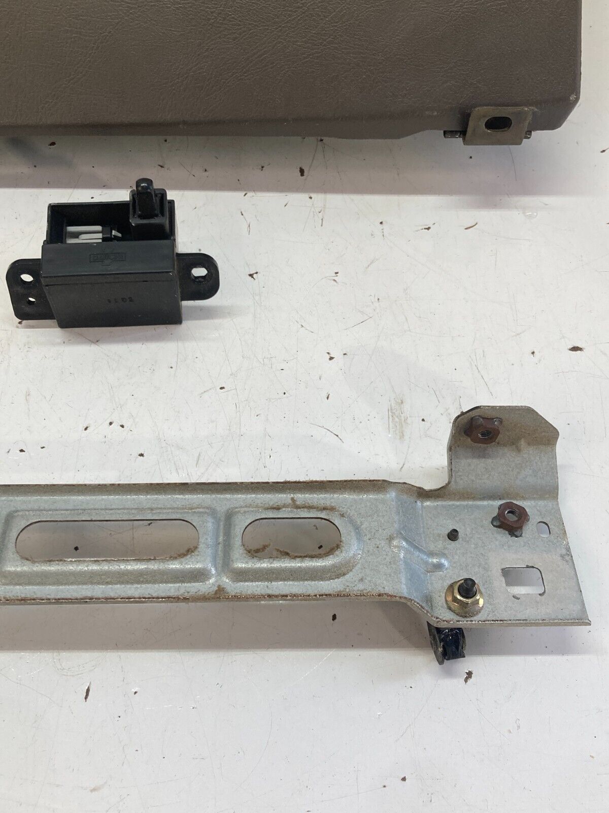 94-01 Acura Integra OEM Complete Glove Box Assembly Tan
