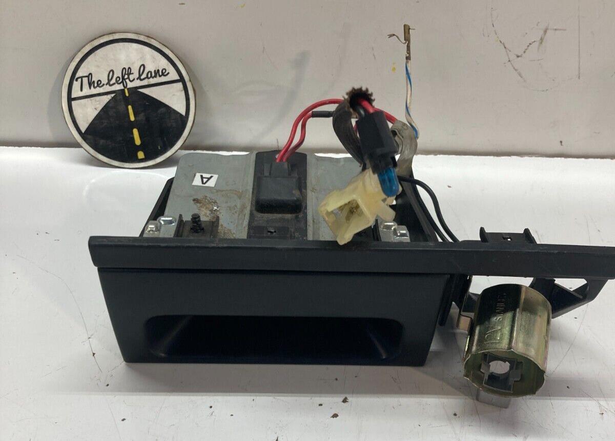 94-01 ACURA INTEGRA 12V POWER SOCKET LIGHTER OUTLET CHARGER ASHTRAY OEM