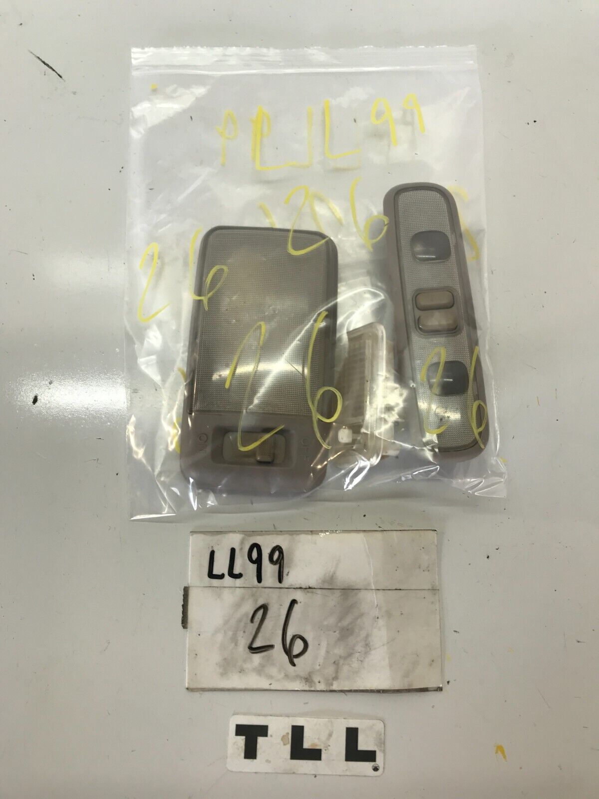 94-01 ACURA INTEGRA SEDAN FRONT CENTER REAR DOME READING MAP LIGHT SET