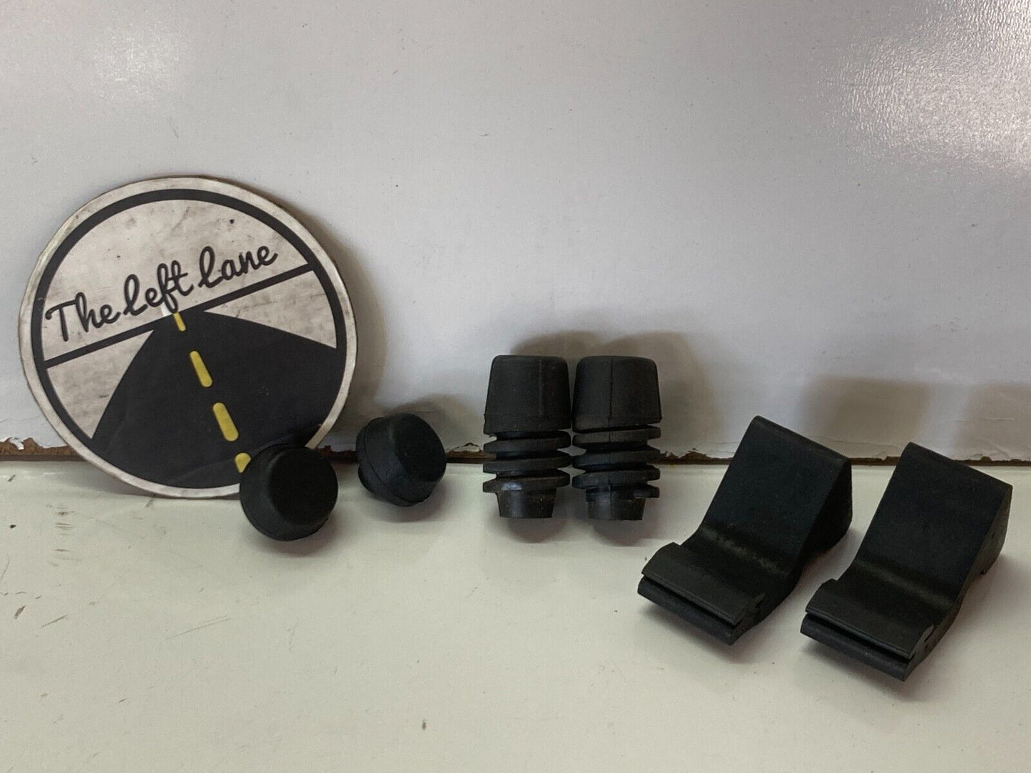 94 - 01 Acura Integra Front Hood Bonnet Rubber Bump Stops