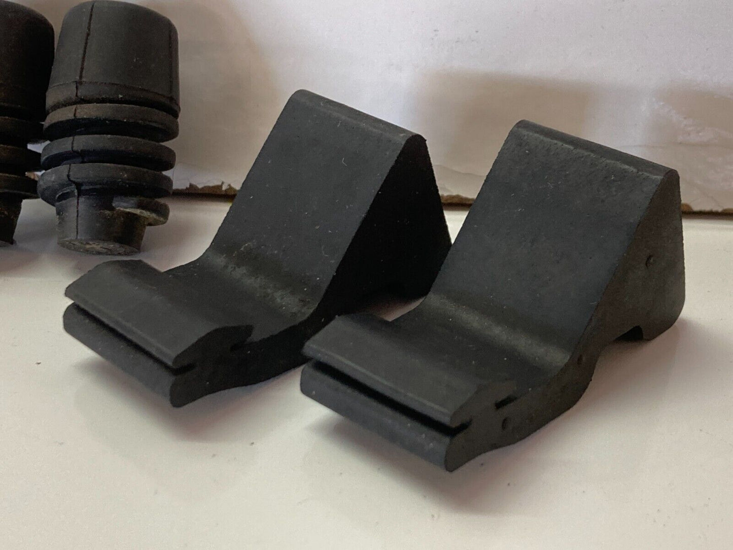 94 - 01 Acura Integra Front Hood Bonnet Rubber Bump Stops