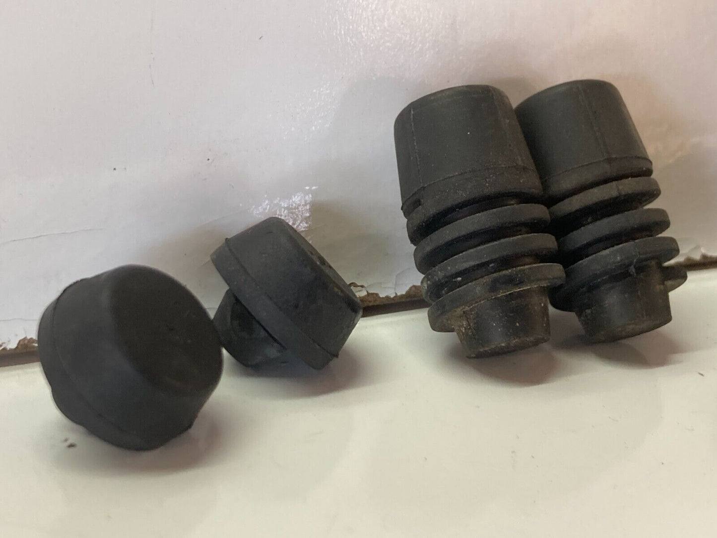 94 - 01 Acura Integra Front Hood Bonnet Rubber Bump Stops