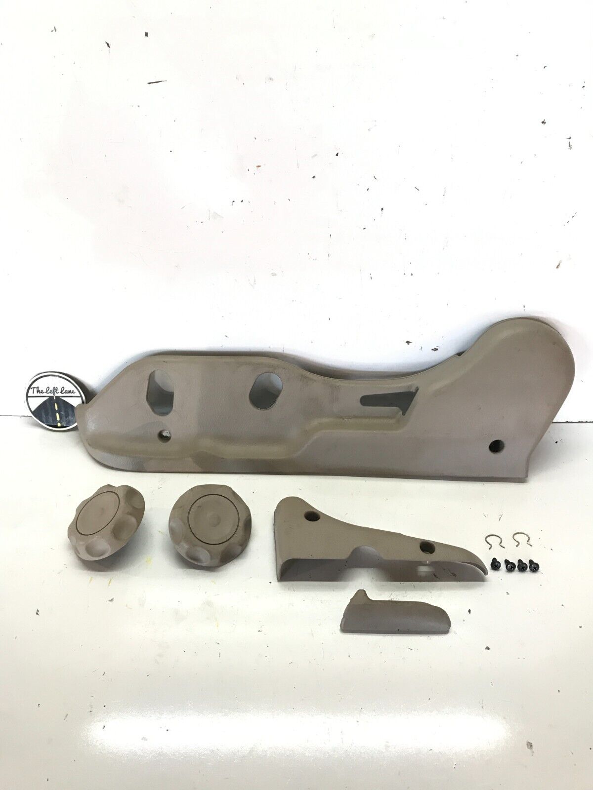 94-01 ACURA INTEGRA LH SIDE LOWER SEAT TRIM COVER PLASTIC DRIVER TAN OEM