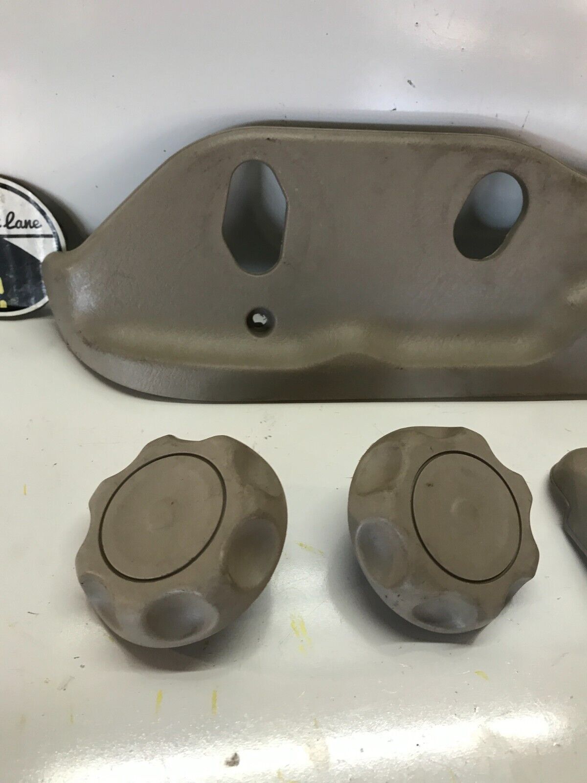 94-01 ACURA INTEGRA LH SIDE LOWER SEAT TRIM COVER PLASTIC DRIVER TAN OEM