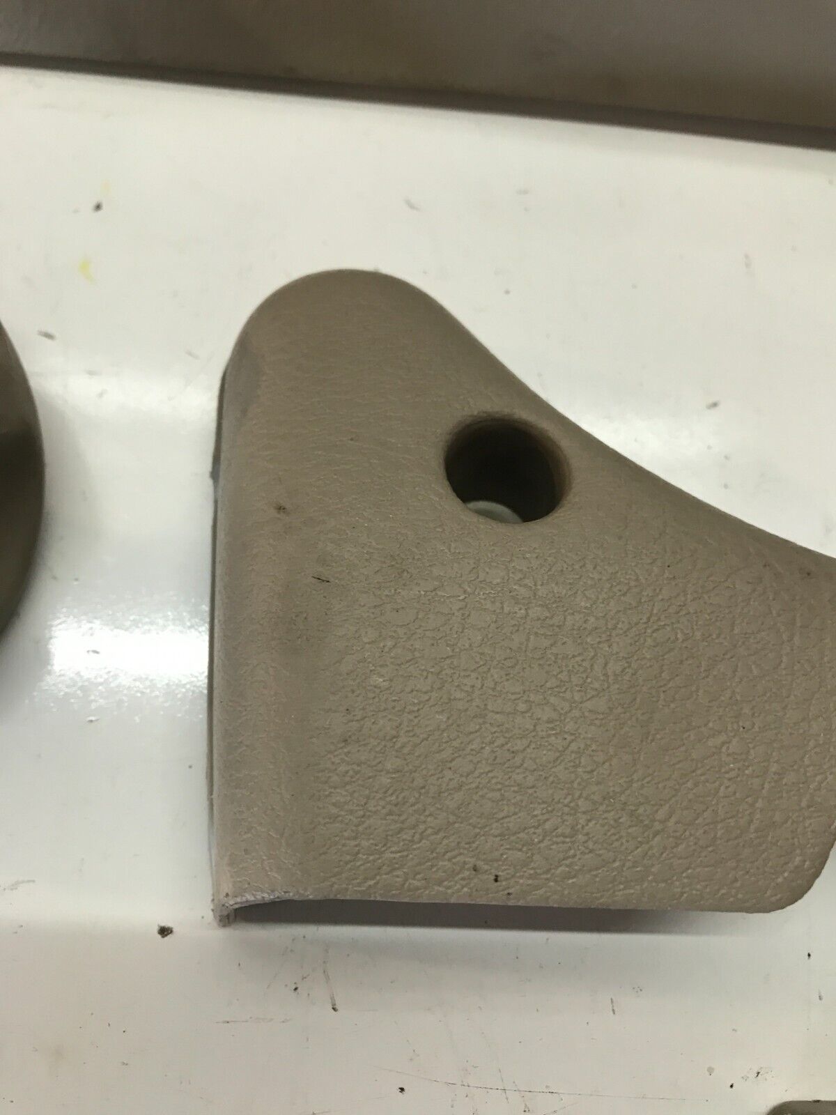 94-01 ACURA INTEGRA LH SIDE LOWER SEAT TRIM COVER PLASTIC DRIVER TAN OEM