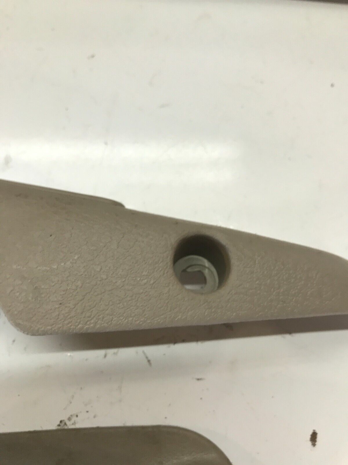 94-01 ACURA INTEGRA LH SIDE LOWER SEAT TRIM COVER PLASTIC DRIVER TAN OEM