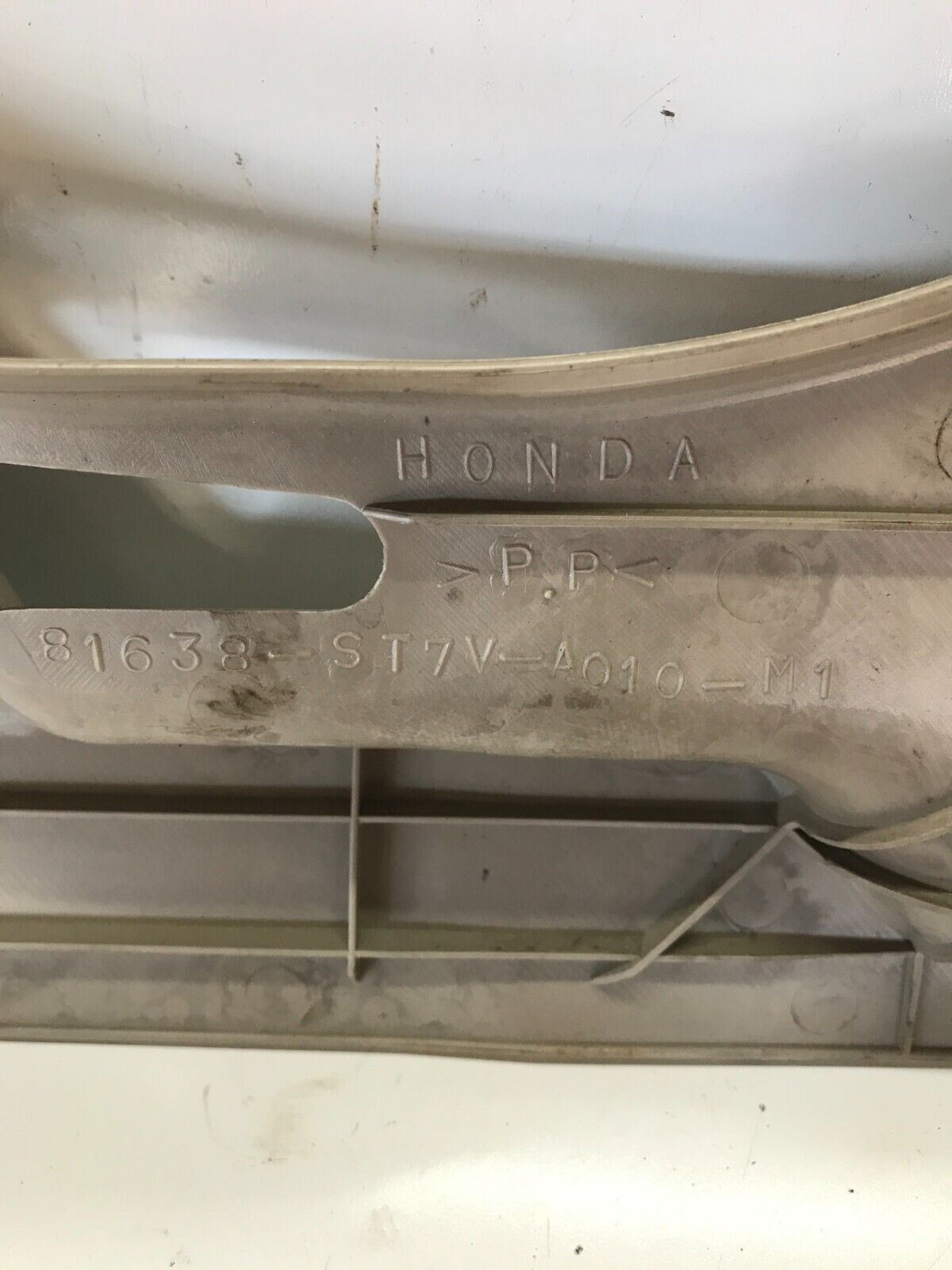 94-01 ACURA INTEGRA LH SIDE LOWER SEAT TRIM COVER PLASTIC DRIVER TAN OEM