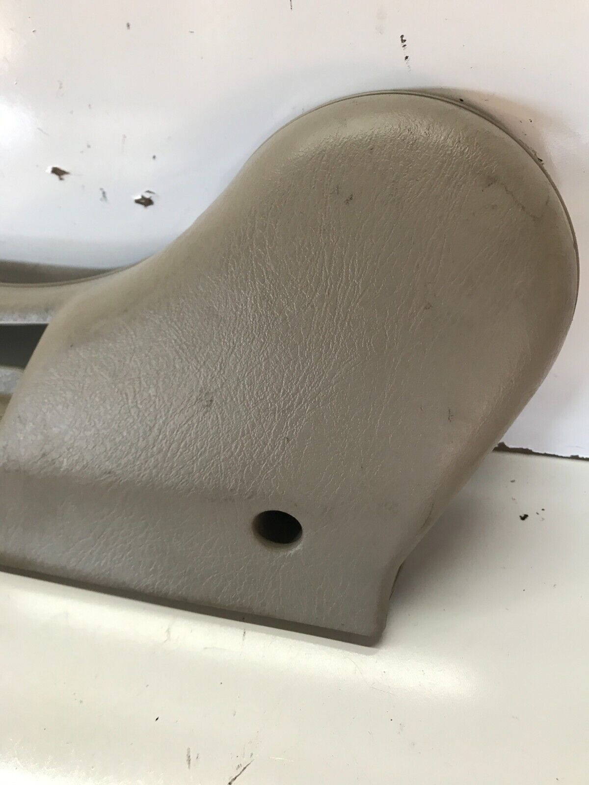 94-01 ACURA INTEGRA LH SIDE LOWER SEAT TRIM COVER PLASTIC DRIVER TAN OEM