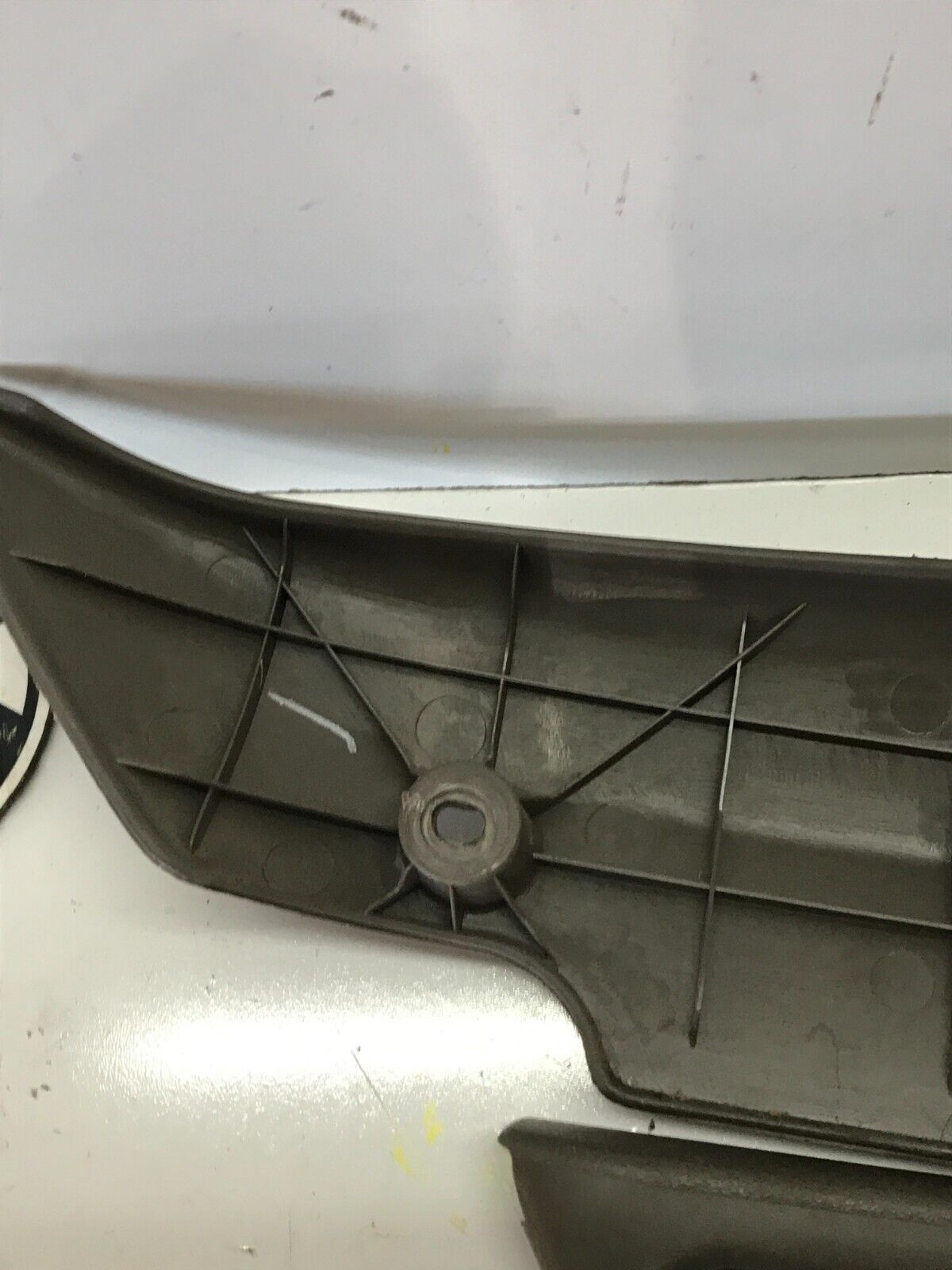 94-01 ACURA INTEGRA RH SIDE LOWER SEAT TRIM COVER PLASTIC DRIVER TAN OEM