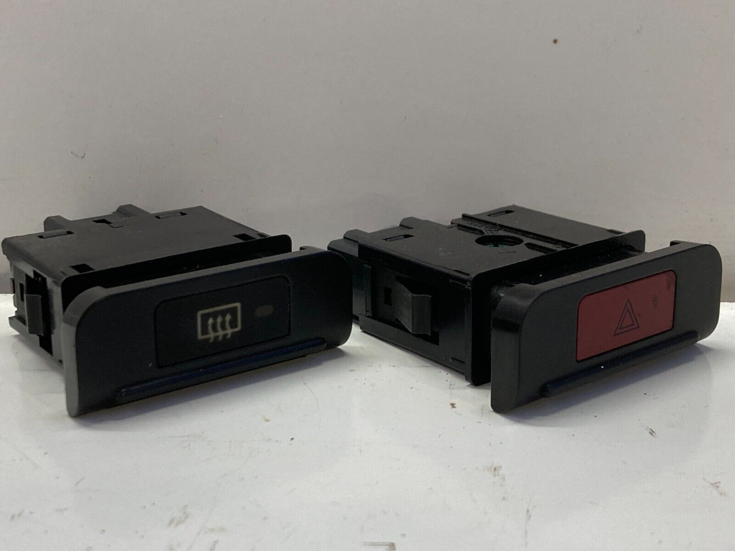 94 - 01 ACURA INTEGRA - EMERGENCY HAZARD / WINDSHIELD DEFROST SWITCH COMBO SET