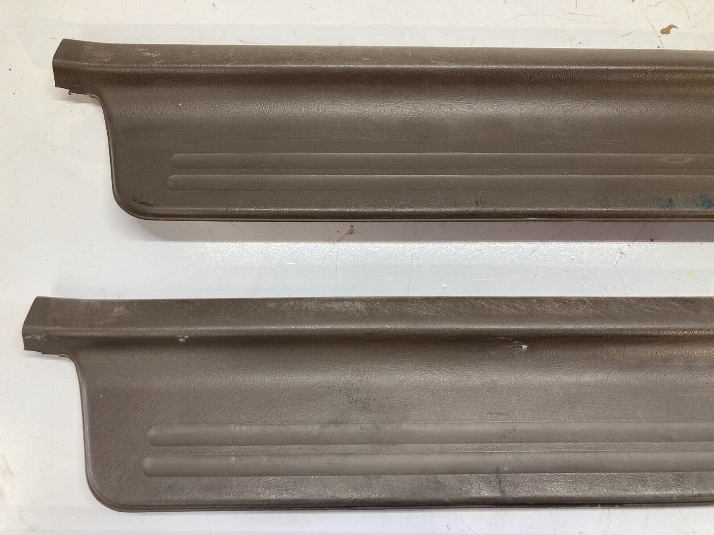 94-01 Acura Integra Lower Tan Door Sill Scuff Trim OEM