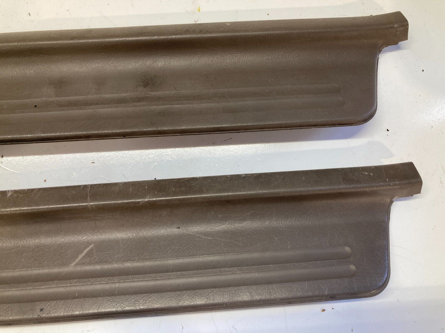 94-01 Acura Integra Lower Tan Door Sill Scuff Trim OEM