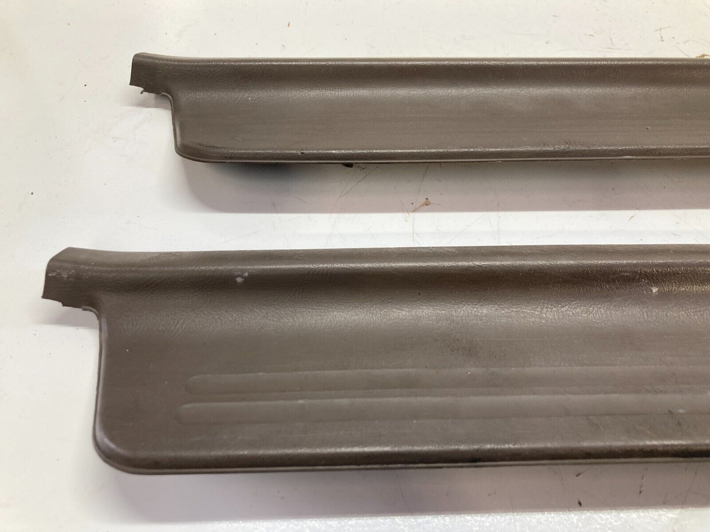 94-01 Acura Integra Lower Tan Door Sill Scuff Trim OEM