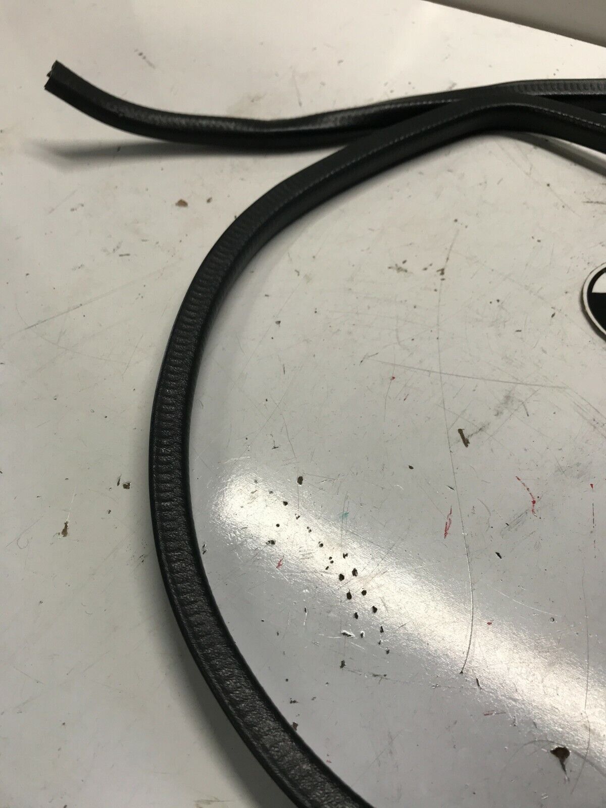 94 - 01 Acura Integra LH Door Weather Strip U Channel Rubber