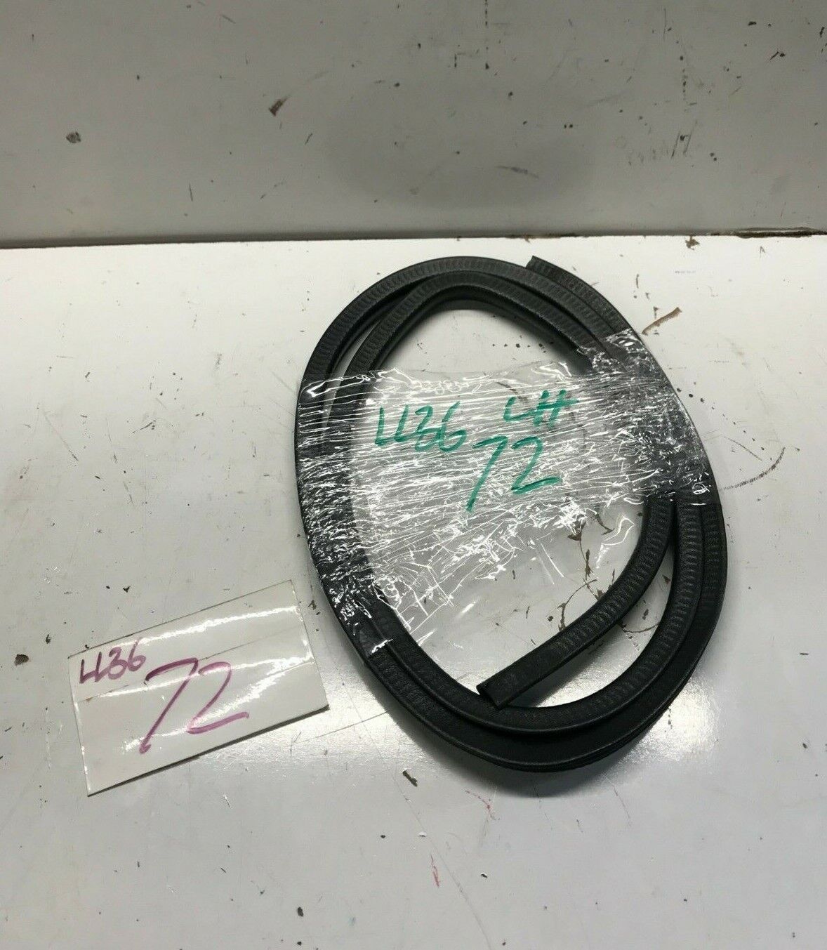 94 - 01 Acura Integra LH Door Weather Strip U Channel Rubber
