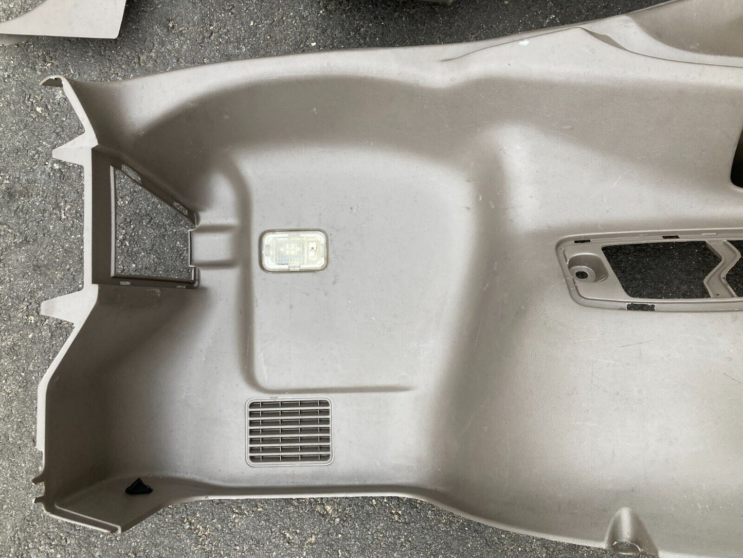 94-01 ACURA INTEGRA 2 DOOR LEFT & RIGHT REAR 1/4 QUARTER PANEL TRIM TAN