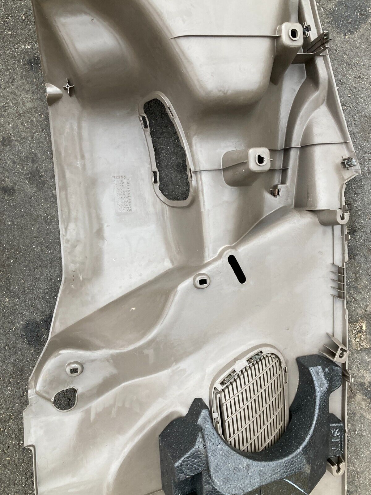 94-01 ACURA INTEGRA 2 DOOR LEFT & RIGHT REAR 1/4 QUARTER PANEL TRIM TAN