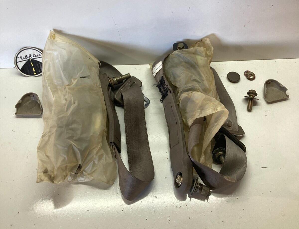 94 - 01 Acura Integra Coupe Rear LH RH Tan Seat Belt Set OEM