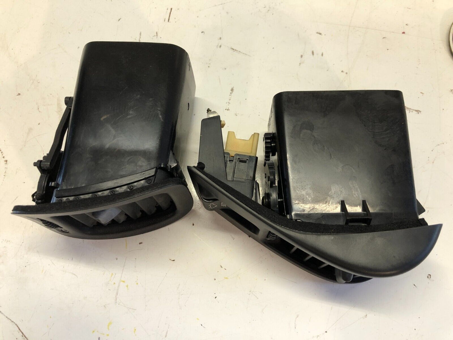 1994 - 2001 Acura Integra Dash AC Outer Vent Trims Set OEM LH RH