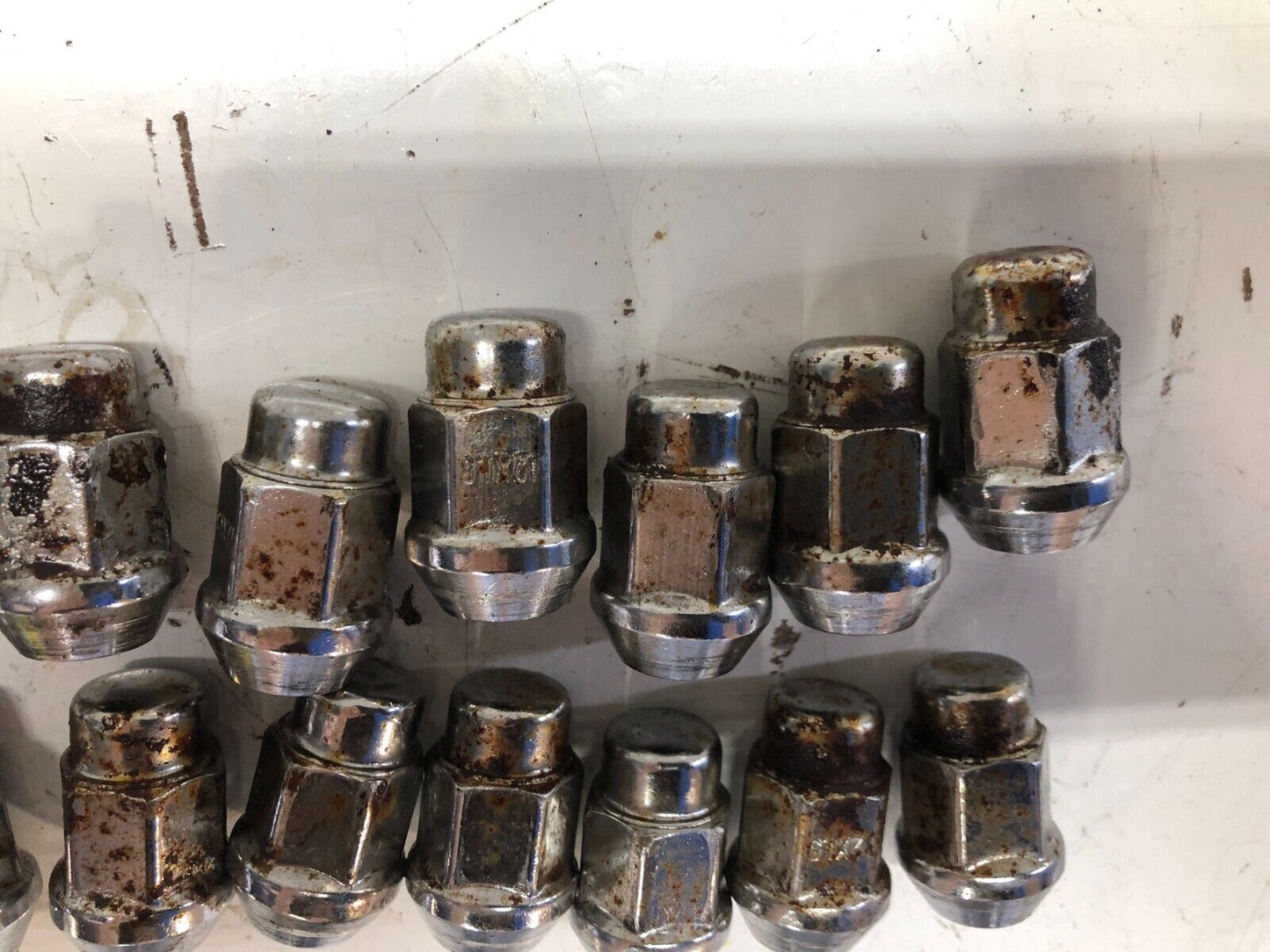 94-01 Acura Integra Complete Lug Nut Set OEM (20)