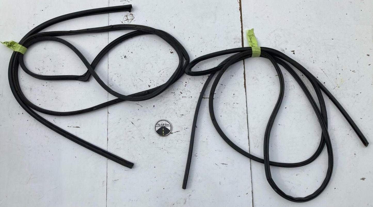 94 - 01 Acura Integra 2 Door weather seal lot lh rh front set
